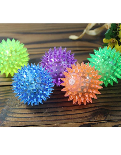 Load image into Gallery viewer, Dog Spiky Ball Toys, Dog Squeaky Chew Balls with Ultra Bouncy, Durable Rubber Dog Toys Ball for Puppy Teething Toys and Pet Cleans Teeth
